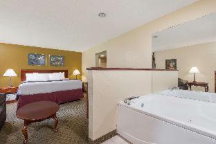 Days Inn By Wyndham Norton Номер фото